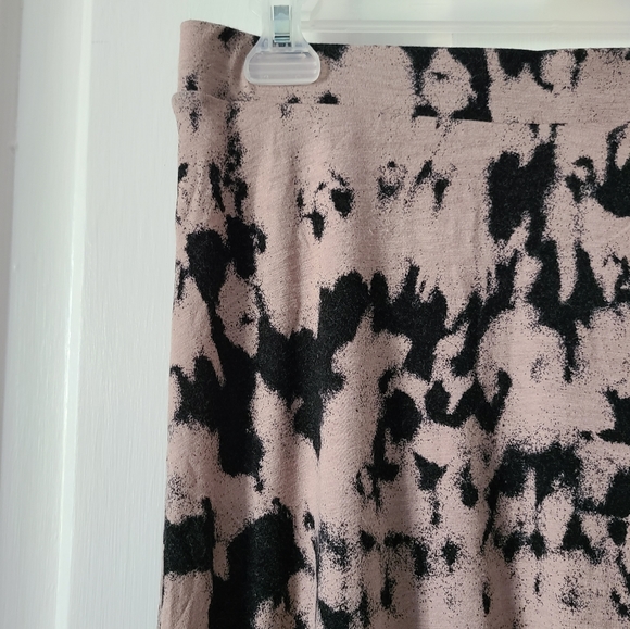 Reverse Dye Asymmetrical Skirt - Picture 4 of 5